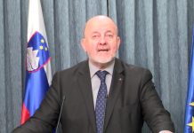 Ste že videli, zakaj so v Državnem zboru ploskali Zmagu Jelinčiču? (video)