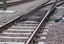 Pozor: V Zalogu zavarovano območje, ustavljen tudi železniški promet