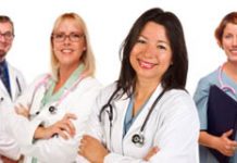 Stiska v bolnišnicah: zmanjšujejo število postelj in zapirajo oddelke