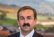 Nekdanji poslanec SDS bo moral stranki povrniti stroške volilne kampanje