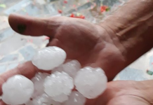 Huda ura v okolici Ljubljane. Razbitih več kot 100 hiš. (foto, video)