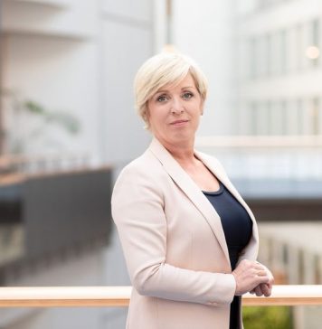 Evropski parlament sprejel resolucijo o spominu na žrtve povojnega komunističnega obdobja v Sloveniji