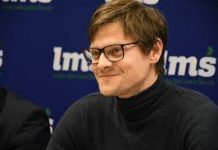 Poslanec LMŠ Robert Pavšič jih je tokrat “dobil” preko Twitterja