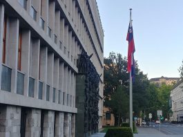 Interventni ukrepi desnega trojčka: Razprava dviguje prah na ekonomsko-socialnem svetu