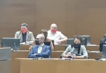 (Video) Kaj takega še nismo doživeli! Takšna je kultura levičarskih poslancev