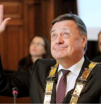 Ali je po odmevnem gradbenem dovoljenju za kanal C0 na poti tudi za parkirno hišo pod osrednjo ljubljansko tržnico?