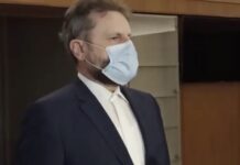 (Video) Poslanci DeSUSa Erjavcu pokazali zobe? Polnarju se je sestanek zdel kot “nemški nadrealistični film”