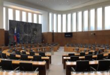 Vladine zavrnitve in nerešena romska problematika: Brez konkretnih ukrepov na obzorju