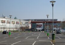 Strokovna skupina v tem obdobju predlaga popolno zaprtje države