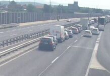 Huda prometna nesreča na štajerski avtocesti: Ena oseba izgubila življenje