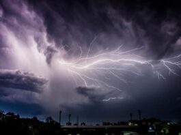 Močne padavine in veter povzročajo kaos po Sloveniji
