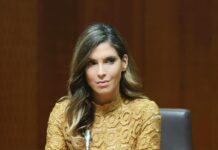 (Intervju) Eva Irgl: “Pogovor z Janezom Janšo pred 18 leti je bil odločilen…”