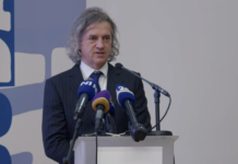 To se za Erjavca ni dobro končalo. Se bo za Goloba?