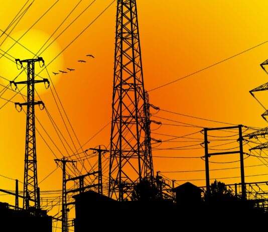 Spremembe tarif za električno energijo: Perete ponoči? Kdaj je res čas za prihranek?