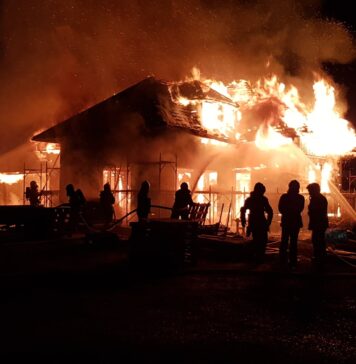 Tragičen požar v okolici Ptuja: življenje izgubil otrok, drugi v kritičnem stanju