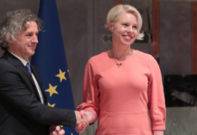 Ali predsednica Državnega zbora Urška Klakočar Zupančič ponuja nezakonito pravno pomoč?