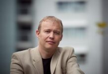 Lahovnik jasno opozarja, da vladni ukrepi spodbujajo nedelo in kaznujejo delo