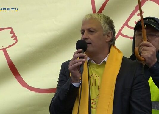 Primc zavrača ugovor združenja Srebrna Nit: Bitka za voljo ljudstva