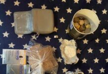 (Foto) Kriminalisti pri 23- in 44-letniku našli večje količine heroina, kokaina in prepovedane snovi v športu