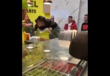 (Video) Grozljivo dogajanje v središču prestolnice: V lokalu s pestjo razbijal vitrine