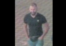 (Foto) Policija išče moškega s fotografij: Ga prepoznate?