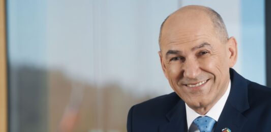 Janša napovedal pravne korake zaradi nezakonitih volišč