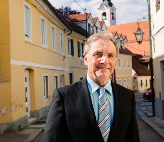 Tožilstvo opustilo ovadbo proti Alešu Hojsu