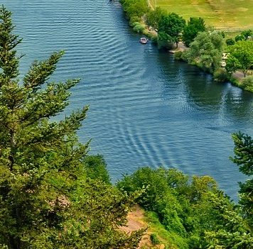 SDS predlaga zakon za zaščito zemljišč lovskih in ribiških družin