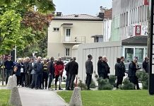 !!Sramotno čakanje veteranov vojne za Slovenijo na ulici!!