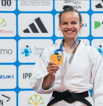 V Podčetrtku je zadonela slovenska himna v čast Kristini Vršič