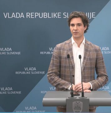 SDS in NSi vložili interpelacijo proti ministru Mescu