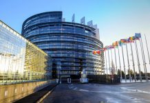 EU uporablja dvojna merila na področju vladavine prava #video