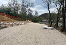 Poletna osvežitev na novo urejeni plaži ob Savi