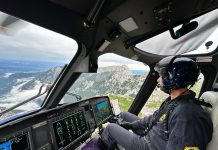 Že zgodaj zjutraj so s policijskim helikopterjem reševali dve pohodnici v gorah