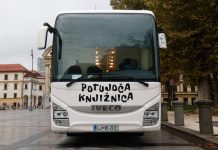 Potujoča knjižnica ima nov Bibliobus #foto