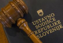 Poslanci SDS in NSI zahtevajo oceno ustavnosti odloka o razpisu referenduma glede evtanazije