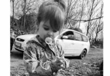 Še ne dveletno Danko so našli mrtvo in priprli dva moška