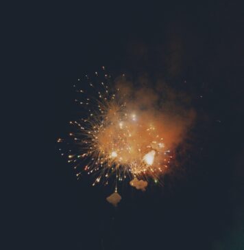 Dramatična operacija rešila življenje dečka po eksploziji, ki še ni izven življenjske nevarnosti