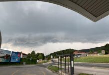 Nedeljsko neurje ponovno pokazalo kako neodgovorno ravnajo mnogi vozniki