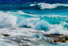 Tragedija na Peklenskih otokih: Slovenska Državljana v tragični nesreči z gliserjem