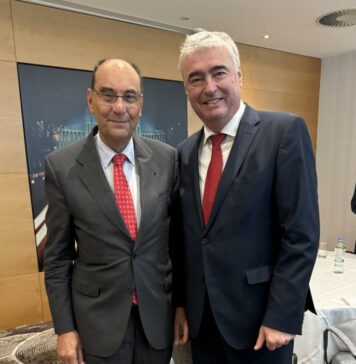 Dr. Milan Zver: Nujnost preoblikovanja politike EU do Irana in podpora boju za demokracijo