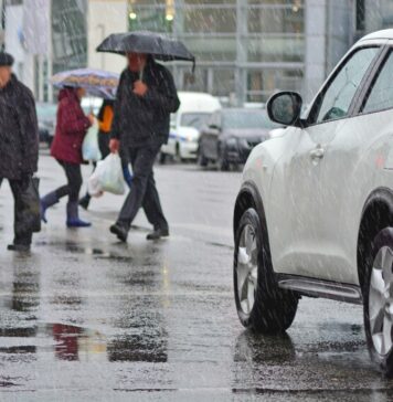 Sončno dopoldne in popoldanske nevihte: Pripravite se na vremenske spremembe!