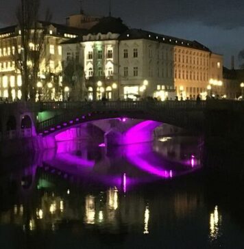 Ali veste zakaj se 17. novembra tromostovje obarva vijolično?