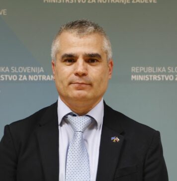 Odstop policijskega direktorja Jušića: Znano že ime vršilca dolžnosti direktorja