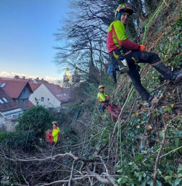 Helikopterska akcija na Ljubljanskem grajskem griču: Kako bodo zapore spremenile pot do gradu?