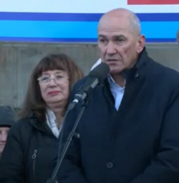 Protesti za vrnitev Slovenije ljudem: Opozicija se združuje na Trgu republike