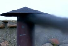 Vatikanske konklave: Črn dim iz Sikstinske kapele že drugič potrdil neuspeh volitev papeža