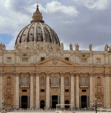 V Vatikanu se začenja konklave: Kdo bo naslednji papež?