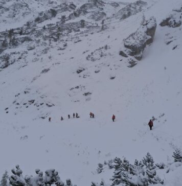 Tragedija v Julijskih Alpah: Snežni plaz vzel vsa tri življenja hrvaških planincev