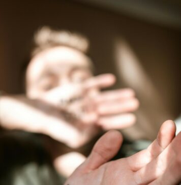 Mednarodna preiskava razkrila pedofilsko mrežo s 250 člani, ki naj bi jo vodil 29-letni Hrvat